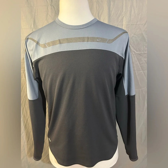 Men’s Nike Dri Fit long sleeve T shirt size M - Picture 1 of 5